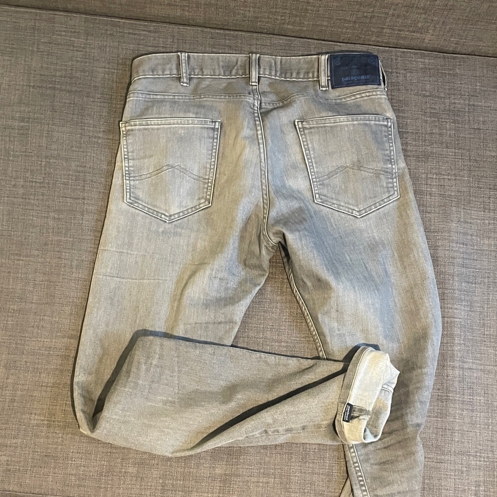 Patagonia Men's Light Gray Slim Jeans - Picture 5 of 6